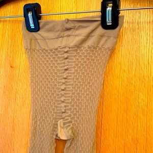 Pantyhose stockings taupe nude small textured honeycomb web pattern reinforced